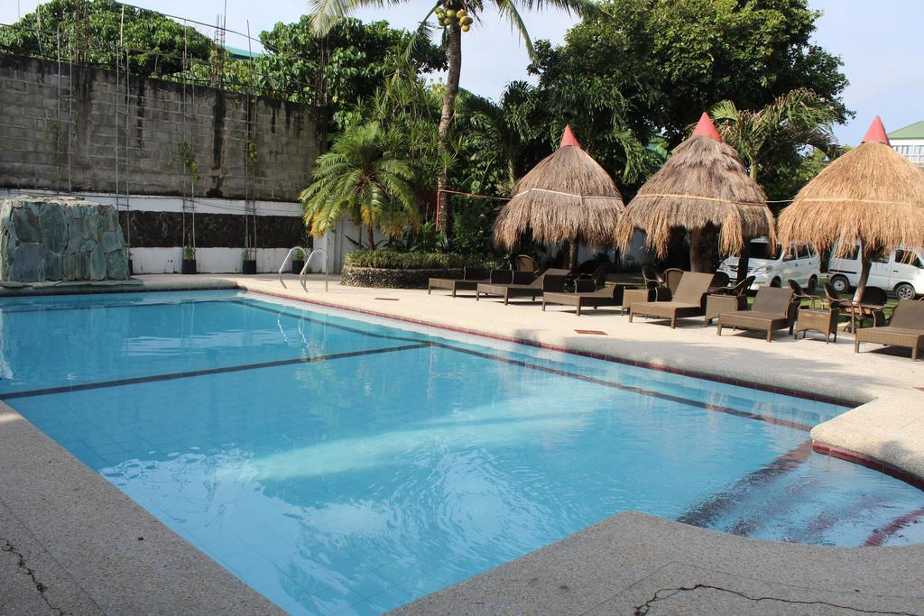 Tonglen Beach Resort Balabag  Buitenkant foto