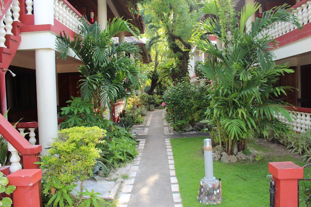 Tonglen Beach Resort Balabag  Buitenkant foto