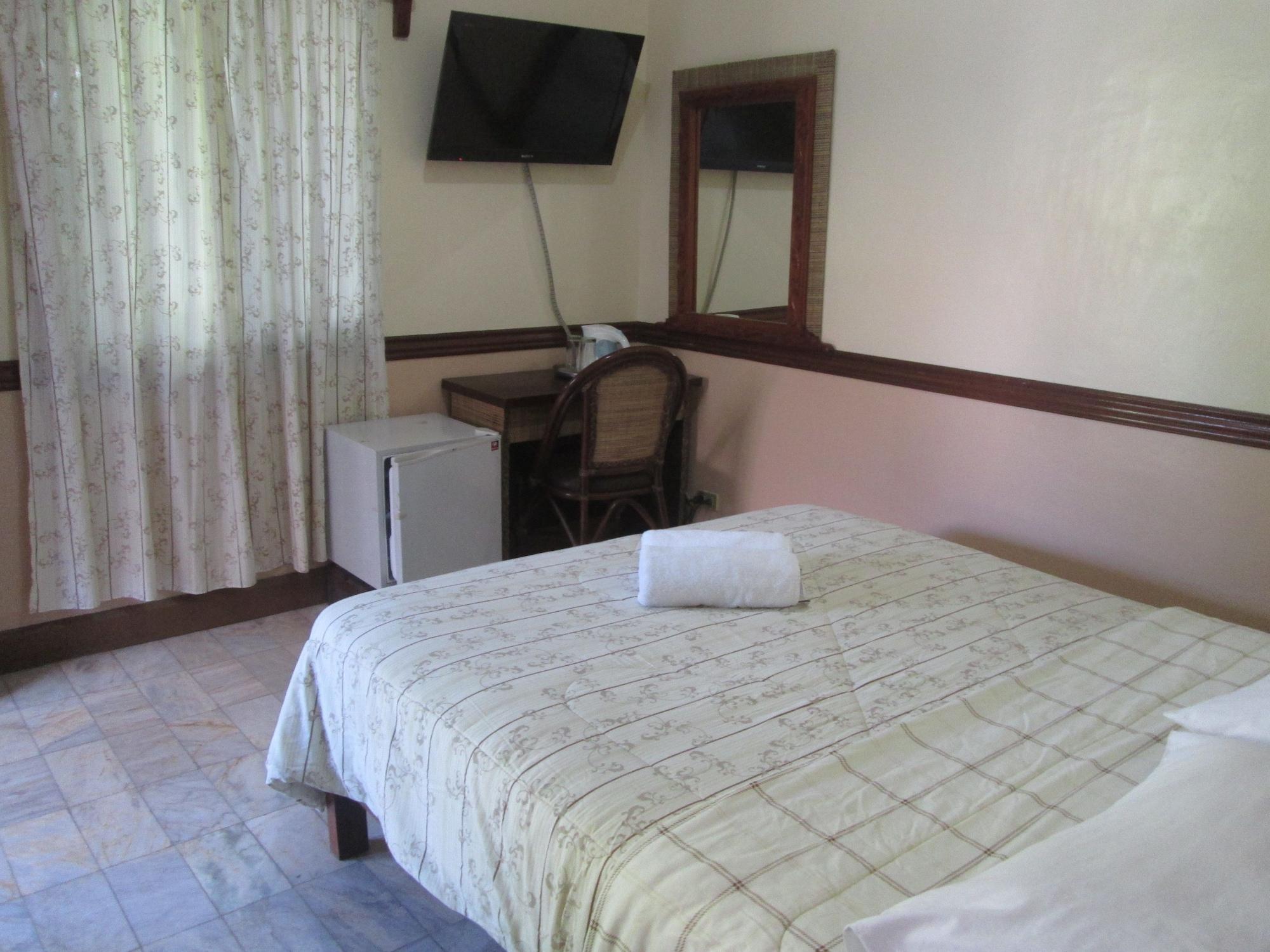 Tonglen Beach Resort Balabag  Buitenkant foto