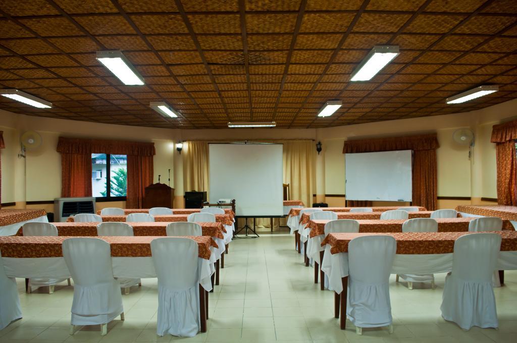 Tonglen Beach Resort Balabag  Buitenkant foto