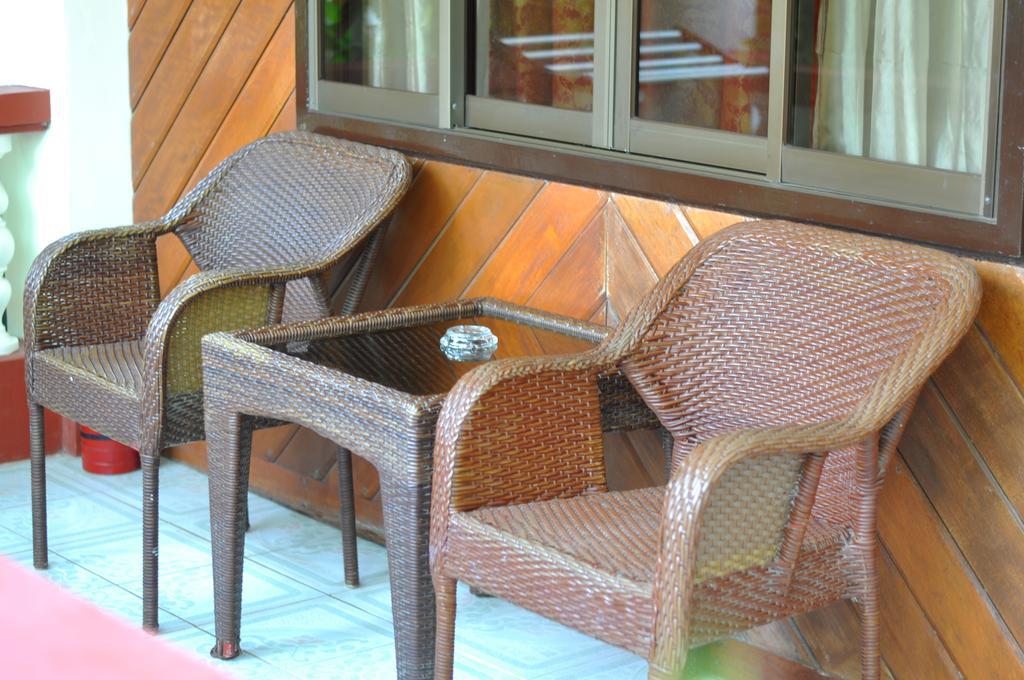 Tonglen Beach Resort Balabag  Buitenkant foto