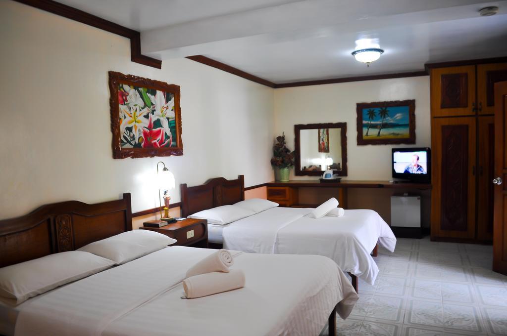 Tonglen Beach Resort Balabag  Buitenkant foto