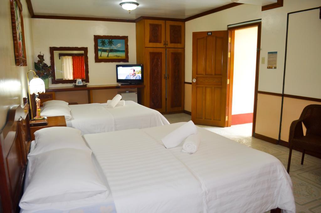 Tonglen Beach Resort Balabag  Buitenkant foto