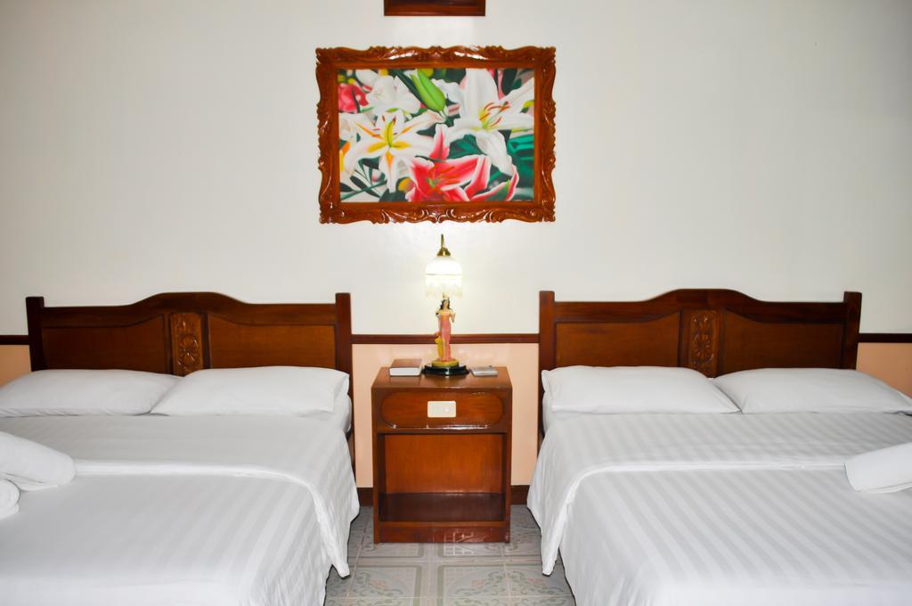 Tonglen Beach Resort Balabag  Buitenkant foto